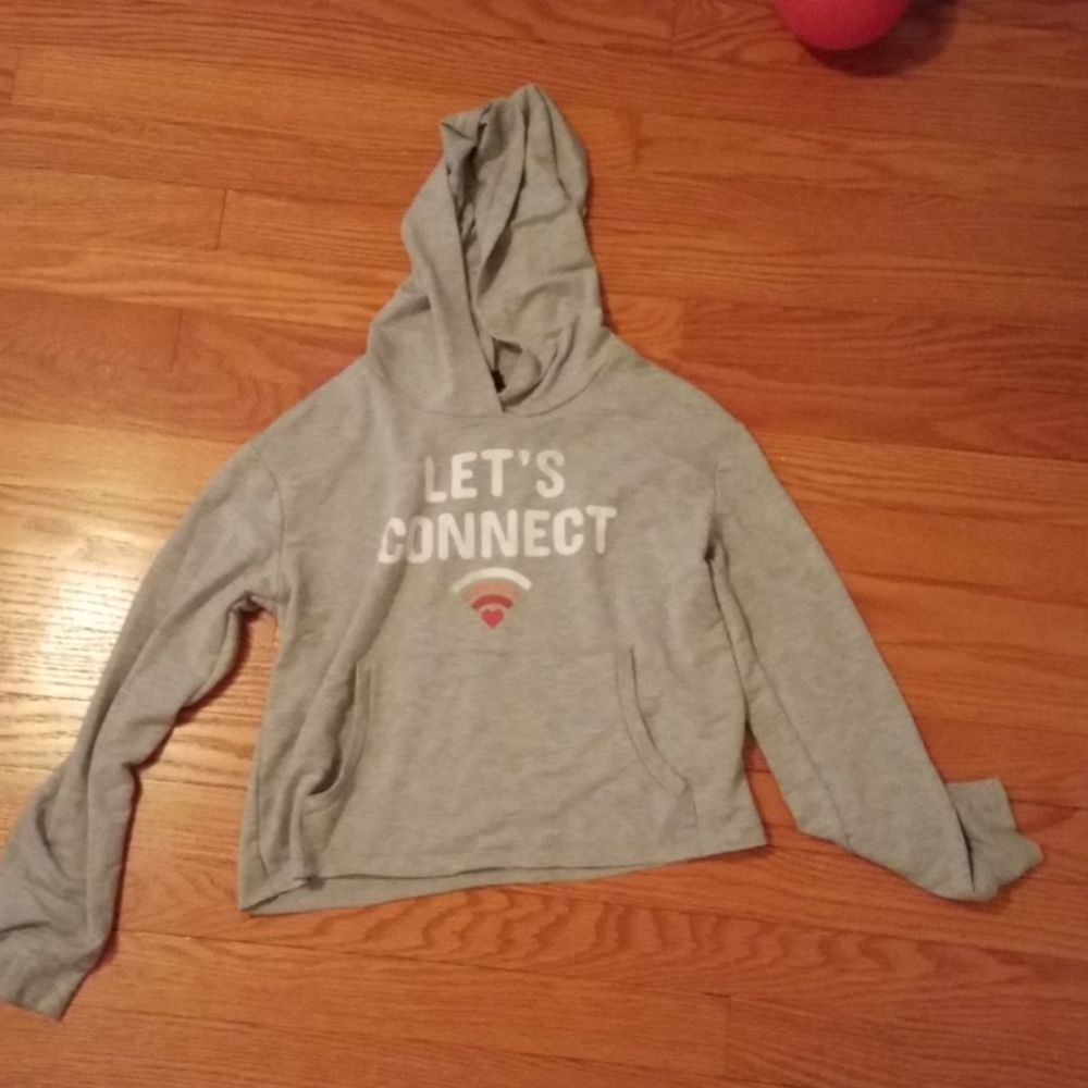 Girls gray hoodie with design in the middle
